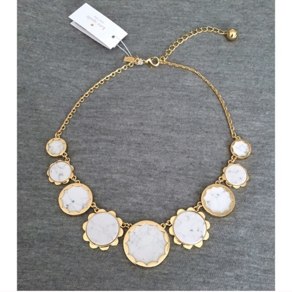 NWT Kate Spade White Punchy Petals Necklace - Picture 3 of 3